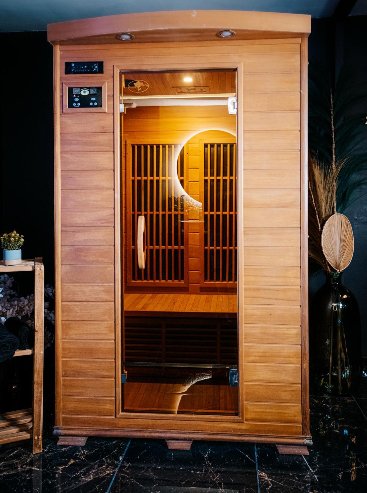L Escale Jacuzzi Et Sauna Evreux Bagian luar foto